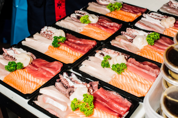 Fresh seafood and sashimi at Peter's Sydney Fish Market