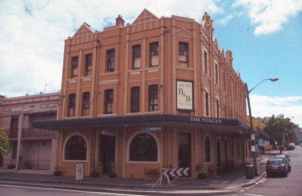 Vulcan Hotel 2000